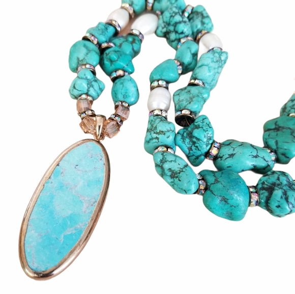 Hand Crafted Turquoise Pendant & Howlite Nugget Freshwater Pearl Beaded Necklace - Picture 6 of 15